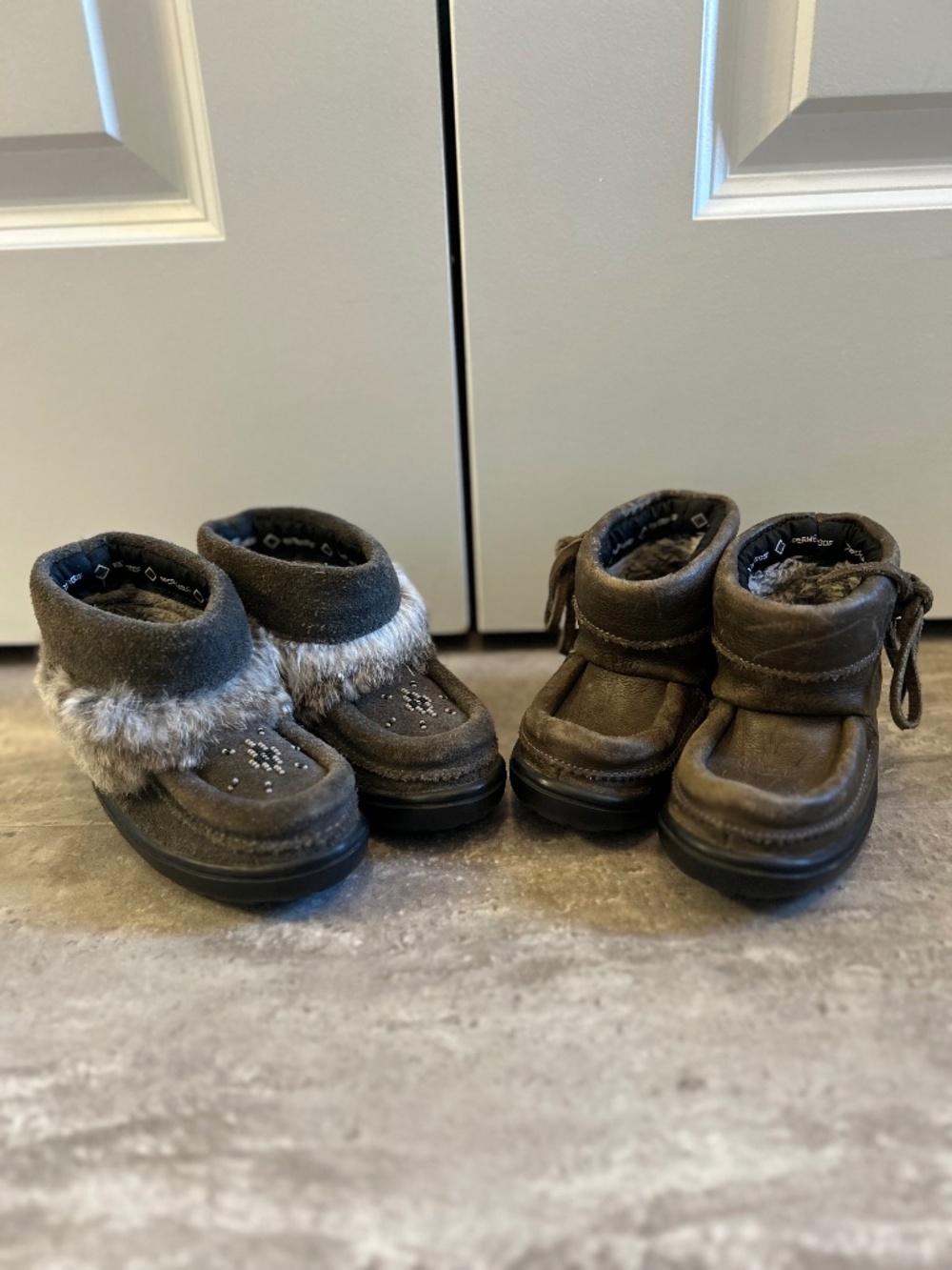 7T manitobah mukluks